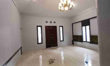 dijual/disewa rumah bernuansa modern non furnished dekat swalayan dan rumah sakit di jl.sungai raya dalam