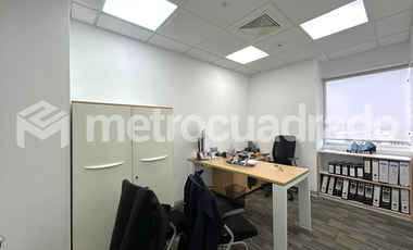Oficina con Flujo 200 m² - Implementada - Miraflores