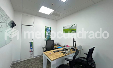 Oficina con Flujo 200 m² - Implementada - Miraflores
