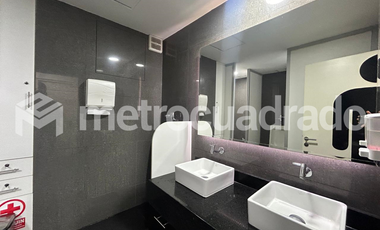 Oficina con Flujo 200 m² - Implementada - Miraflores