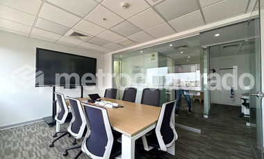 Oficina con Flujo 200 m² - Implementada - Miraflores