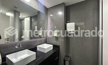 Oficina con Flujo 200 m² - Implementada - Miraflores
