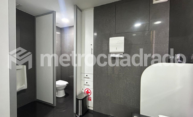 Oficina con Flujo 200 m² - Implementada - Miraflores