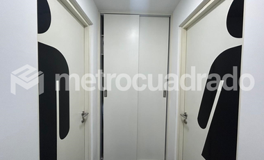 Oficina con Flujo 200 m² - Implementada - Miraflores