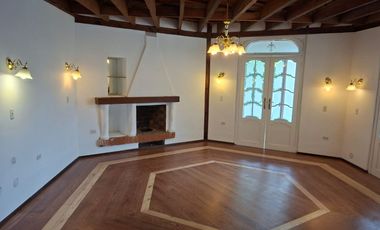 Venta de Casa de 4 dormitorios, Sector Mitad del Mundo, Quito, Ecuador