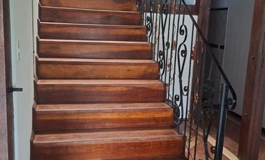 Venta de Casa de 4 dormitorios, Sector Mitad del Mundo, Quito, Ecuador