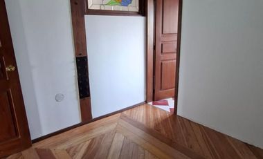 Venta de Casa de 4 dormitorios, Sector Mitad del Mundo, Quito, Ecuador