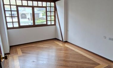 Venta de Casa de 4 dormitorios, Sector Mitad del Mundo, Quito, Ecuador