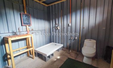 Leon Propiedades vende parcela con casa y piscina ubicada condominio, en Curacaví.