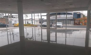 Venta de Plaza Comercial en Manta