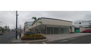 Venta de Plaza Comercial en Manta