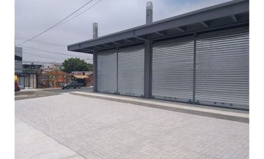 Venta de Plaza Comercial en Manta