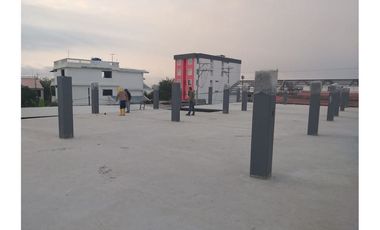 Venta de Plaza Comercial en Manta