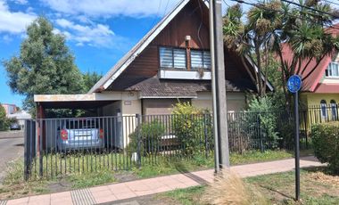 Venta Casa Av. Javierra Carrera.