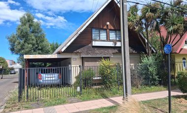 Venta Casa Av. Javierra Carrera.