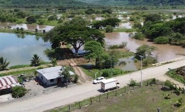Venta de Camaronera de agua dulce  Tosagua- Manabi
