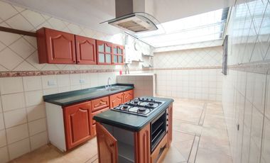 ARRIENDO APARTAMENTO SEGUNDO PISO EN CIUDAD MONTES PUENTE ARANDA