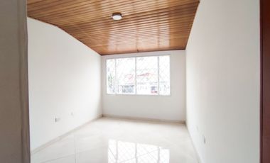 ARRIENDO APARTAMENTO SEGUNDO PISO EN CIUDAD MONTES PUENTE ARANDA