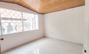 ARRIENDO APARTAMENTO SEGUNDO PISO EN CIUDAD MONTES PUENTE ARANDA
