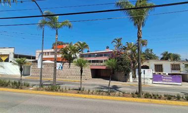 SE VENDE hermosa y amplia casa en avenida 1