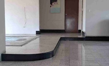 SE VENDE hermosa y amplia casa en avenida 1