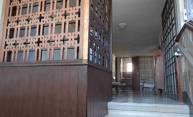 SE VENDE hermosa y amplia casa en avenida 1