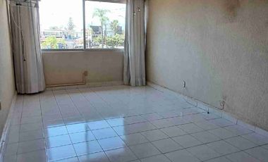 SE VENDE hermosa y amplia casa en avenida 1