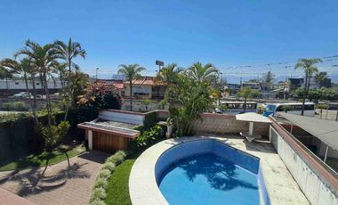 SE VENDE hermosa y amplia casa en avenida 1