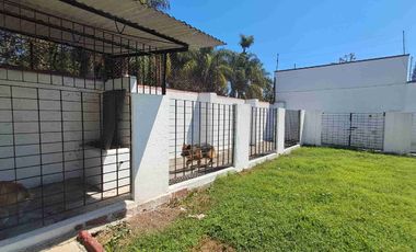 SE VENDE hermosa y amplia casa en avenida 1