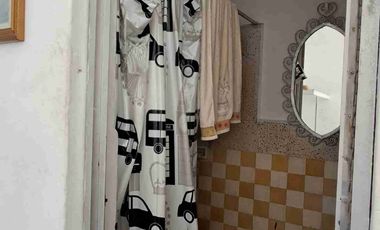 SE VENDE hermosa y amplia casa en avenida 1