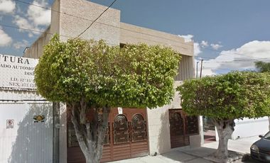 CASA EN VENTA EN ZONA DE ORO, CELAYA, GUANAJUATO