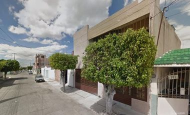 CASA EN VENTA EN ZONA DE ORO, CELAYA, GUANAJUATO