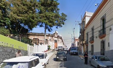 CASA CON EXCELENTE DISTRIBUCION EN REMATE PARA VIVIR O RENTAR FLUJO CAPITAL PARA TUS GANANCIAS AGENDA!