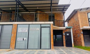 Casa 3 Dormitorios Renta en Urb. Yasuní Machala