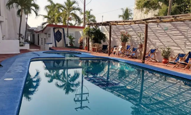 HOTEL EN VENTA EN MELAQUE: Ubicación Premium frente al Mar, a Pasos del Centro de San Patricio y la Bahía de Navidad