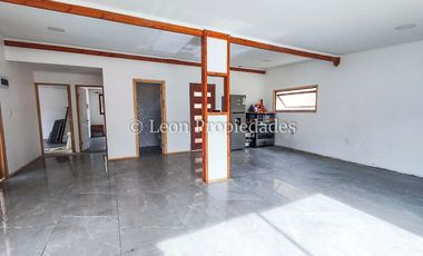 Leon Propiedades vende parcela con casa ubicada condominio, en Curacaví.