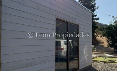 Leon Propiedades vende parcela con casa ubicada condominio, en Curacaví.