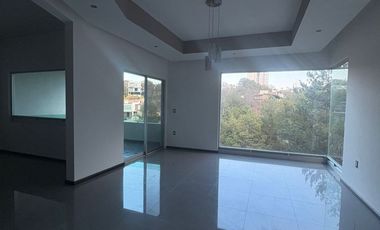 CASA EN RENTA EN CAMPO DE GOLF ALTOZANO