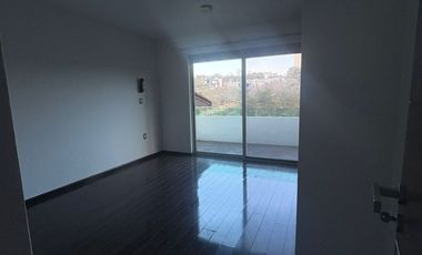 CASA EN RENTA EN CAMPO DE GOLF ALTOZANO