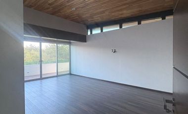 CASA EN RENTA EN CAMPO DE GOLF ALTOZANO