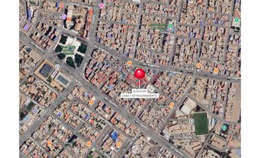 Se Alquila Casa + Estacionamiento En Esquina, A Una Cuadra De La Av. Pacífico, Nuevo Chimbote - S/2,800