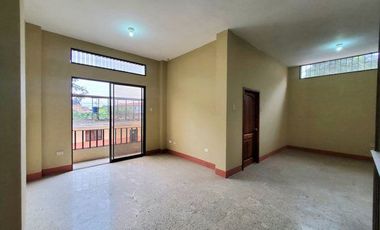 Departamento con Terraza en Renta, Pasaje.