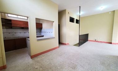 Departamento con Terraza en Renta, Pasaje.