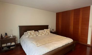 EXCLUSIVO FLAT EN VENTA EN CHACARILLA – 1ER PISO CON TERRAZAS Y 3 ESTACIONAMIENTOS