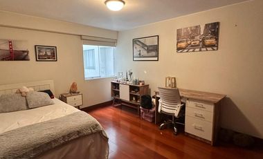 EXCLUSIVO FLAT EN VENTA EN CHACARILLA – 1ER PISO CON TERRAZAS Y 3 ESTACIONAMIENTOS