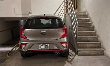 EXCLUSIVO FLAT EN VENTA EN CHACARILLA – 1ER PISO CON TERRAZAS Y 3 ESTACIONAMIENTOS