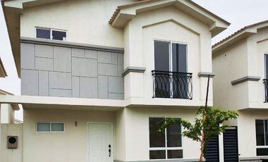 CASA EN ALQUILER EN CASA LAGUNA