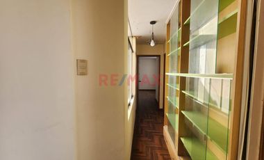 Departamento En Alquiler Para Empresa – Urb. California S/2500.00