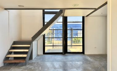 Se arrienda local comercial en Argomedo con Chacabuco, Curicó