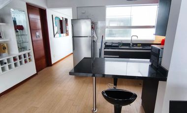 EN VENTA TRIPLEX 208M2 - 04 DORMITORIOS + JACUZZI + TERRAZA + 2 COCHERAS - SURCO